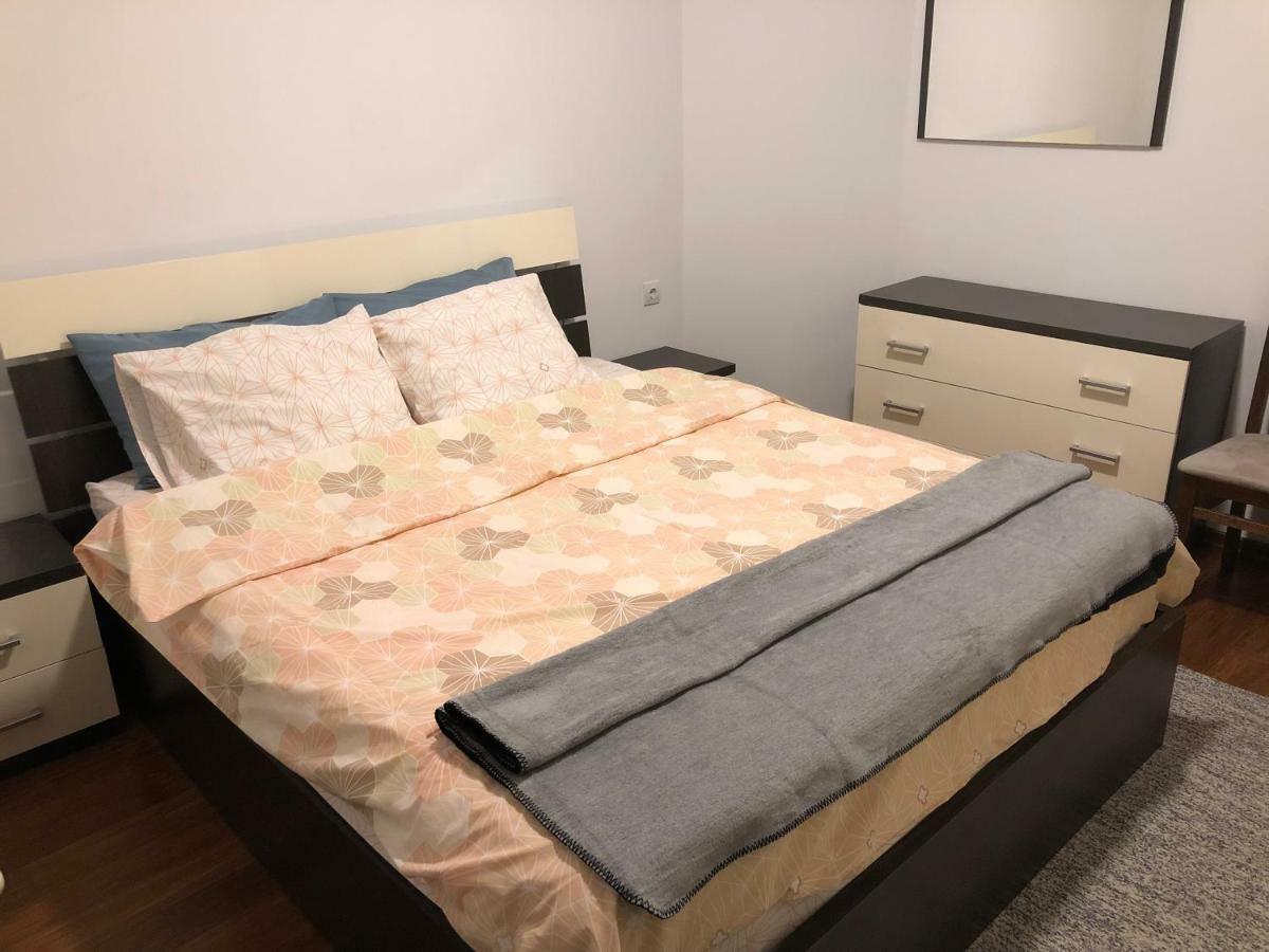 Apartment Prishtina Pristina Eksteriør billede